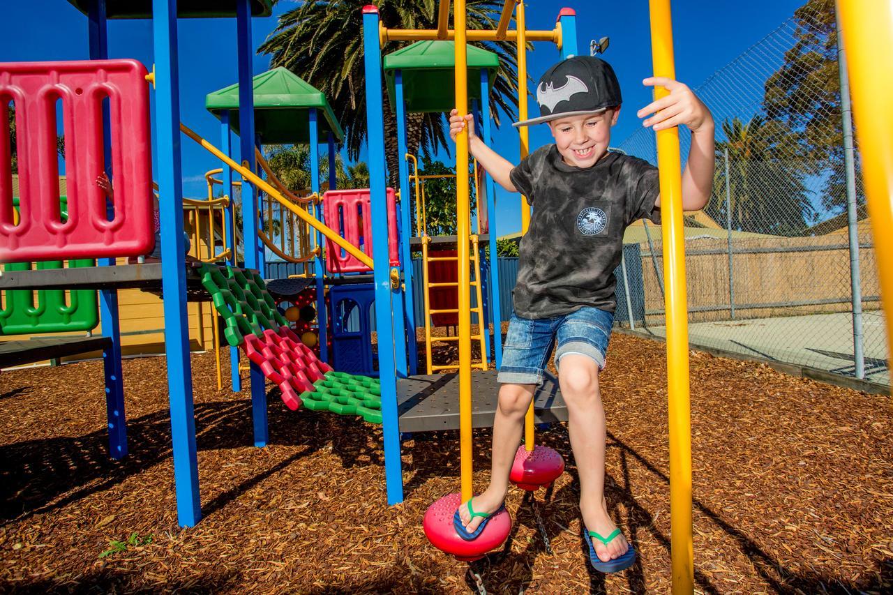 Big4 Whiters Holiday Village Lakes Entrance Exteriör bild