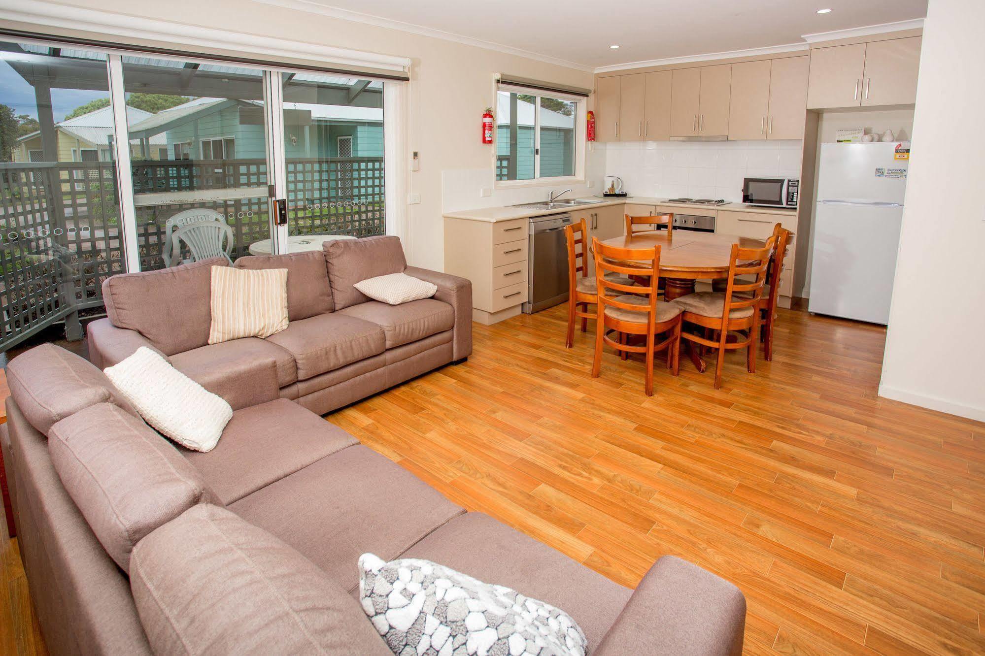 Big4 Whiters Holiday Village Lakes Entrance Exteriör bild